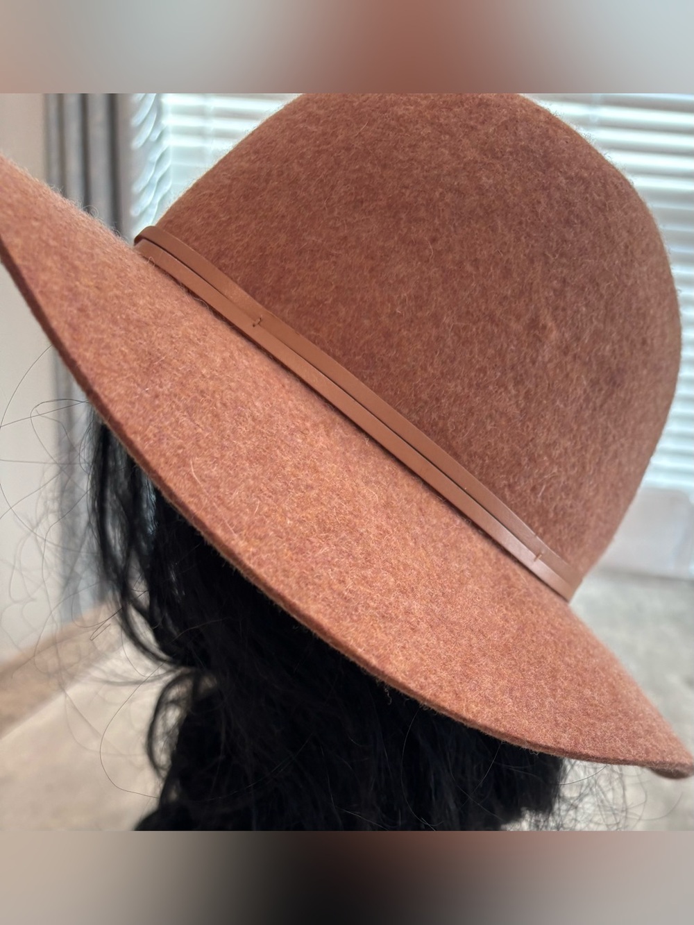 GAP Women’s Felt Fedora Hat in Rust